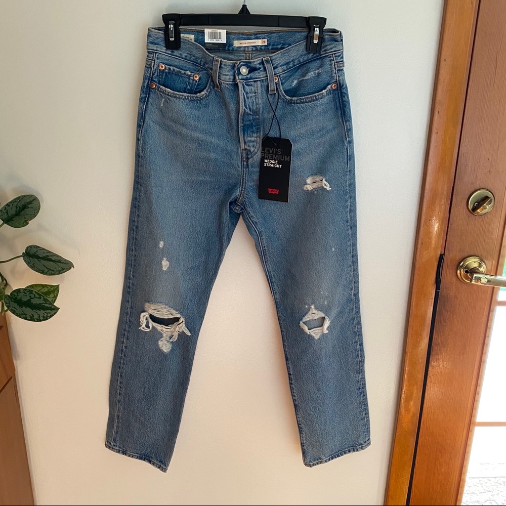 Levi’s Wedgie Jeans